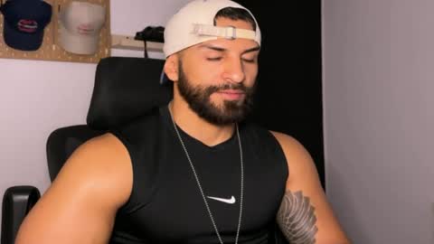 Snapshot of samdornan chatting on 02-19-26, 01:12 Sam Dornan online show from 02-19-26, 01:12