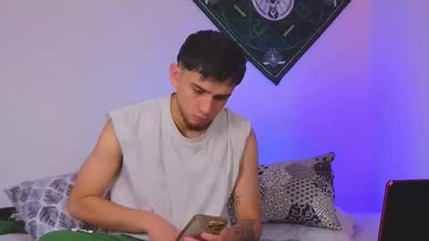 Snapshot of samevansx chatting on 10-24-25, 02:57 samevansx online show from 10-24-25, 02:57