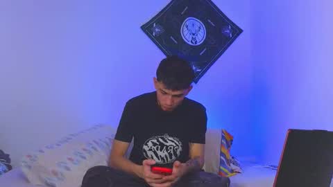 Snapshot of samevansx chatting on 11-20-25, 08:30 samevansx online show from 11-20-25, 08:30