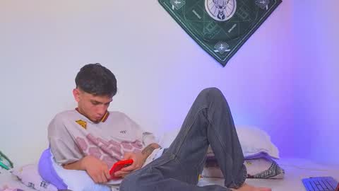 Snapshot of samevansx chatting on 11-25-25, 06:52 samevansx online show from 11-25-25, 06:52