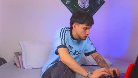 Snapshot of samevansx chatting on 12-01-25, 06:35 samevansx online show from 12-01-25, 06:35