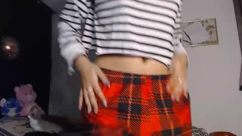 Snapshot of sami_and_gael chatting on 11-03-25, 01:40 Tami Gael online show from 11-03-25, 01:40