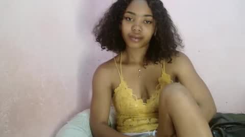 Snapshot of samina2255 chatting on 09-29-25, 08:19 samina2255 online show from 09-29-25, 08:19