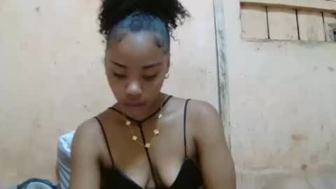 Snapshot of samina2255 chatting on 10-20-25, 03:23 samina2255 online show from 10-20-25, 03:23