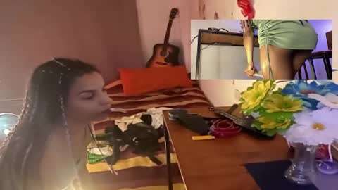 Snapshot of samisami132850 chatting on 11-24-25, 01:05 KatyDoll online show from 11-24-25, 01:05