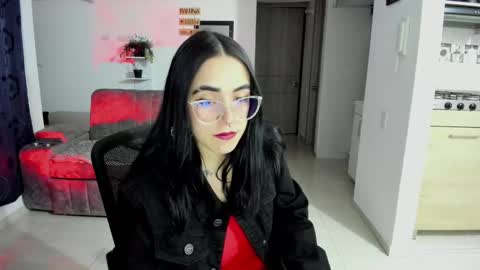 Snapshot of samismith77 chatting on 09-09-25, 11:59 SARA online show from 09-09-25, 11:59