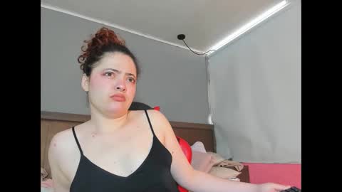 Snapshot of samluxuri chatting on 10-13-25, 07:03 Sam online show from 10-13-25, 07:03