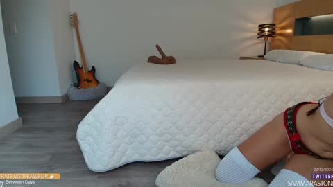 Snapshot of sammarastone chatting on 12-22-24, 08:25 Maria online show from 12-22-24, 08:25