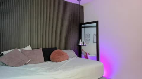 Axel online show from 04-07-26, 08:53