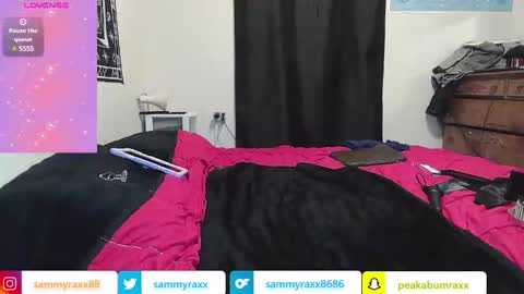 Snapshot of sammyraxx chatting on 12-19-24, 12:56 Sammy Raxx online show from 12-19-24, 12:56