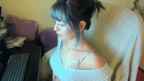   online show from 11-23-25, 07:41