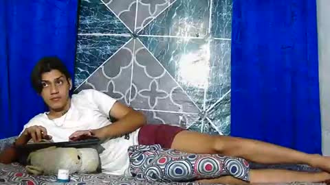 Samuel Sincee online show from 11-27-25, 06:04