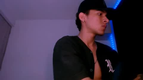   online show from 02-19-25, 01:40
