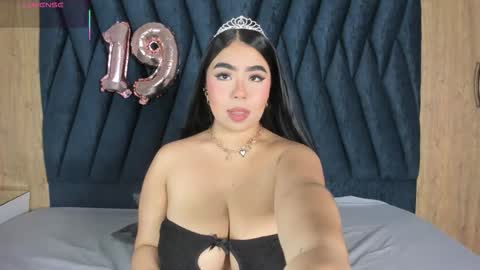 S A M Y  G R E Y  online show from 11-02-25, 03:09