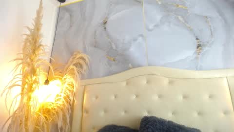 S A M A N T H A  online show from 12-04-25, 03:43