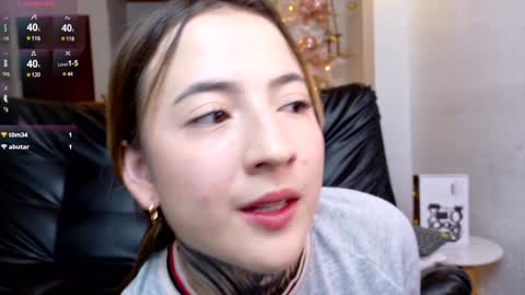 Snapshot of samyortiz_ chatting on 01-02-25, 02:33 Samy and Juan online show from 01-02-25, 02:33