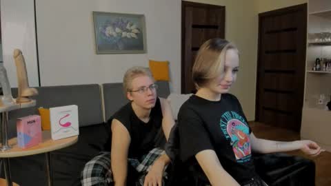 Snapshot of samyscott chatting on 11-28-25, 01:30 SamyScott online show from 11-28-25, 01:30