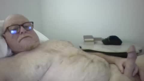 Snapshot of sanager40 chatting on 02-01-26, 02:04 sanager40 online show from 02-01-26, 02:04