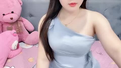 sanami_sian_ online show from 10-17-25, 02:26