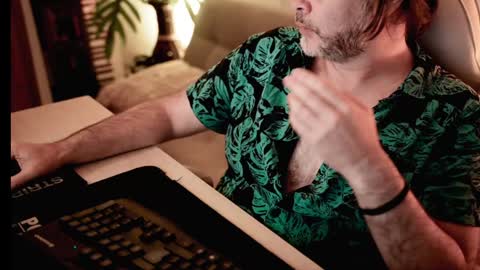 Sanders online show from 01-27-25, 02:31