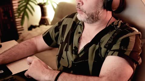 Sanders online show from 01-28-25, 03:25