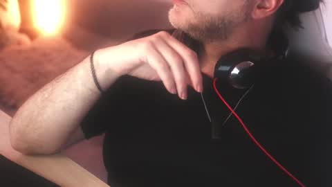 Sanders online show from 03-01-25, 02:37