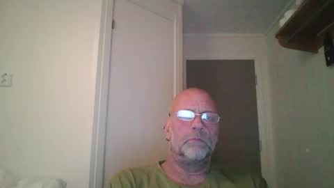 Snapshot of sandnesrune523 chatting on 11-20-25, 06:40 sandnesrune523 online show from 11-20-25, 06:40