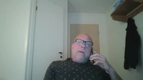 Snapshot of sandnesrune523 chatting on 01-15-26, 01:59 sandnesrune523 online show from 01-15-26, 01:59