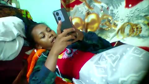 Snapshot of sandra1253099 chatting on 01-17-26, 06:11 sandra1253099 online show from 01-17-26, 06:11