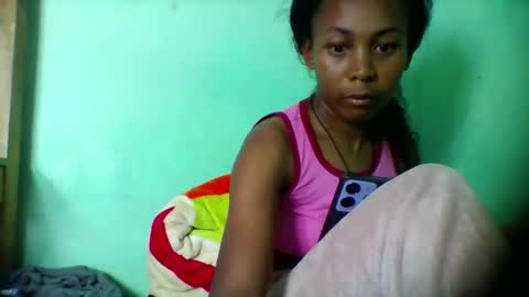 Snapshot of sandra1253099 chatting on 03-09-26, 06:12 sandra1253099 online show from 03-09-26, 06:12