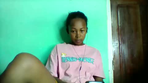 Snapshot of sandra1253099 chatting on 04-11-26, 06:07 sandra1253099 online show from 04-11-26, 06:07