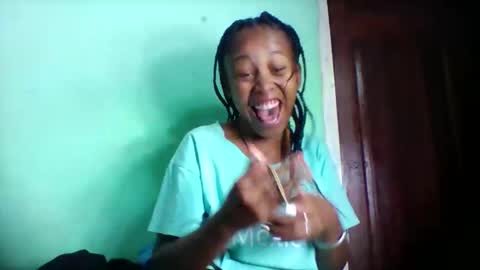 Snapshot of sandra1253099 chatting on 04-15-26, 08:09 sandra1253099 online show from 04-15-26, 08:09