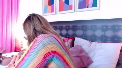 SANDRA online show from 02-15-25, 10:11