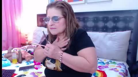 Snapshot of sandra_20_ chatting on 02-06-26, 10:40 SANDRA online show from 02-06-26, 10:40