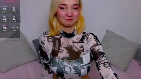 Snapshot of sandra_bell_ chatting on 10-16-25, 07:20 Sandra online show from 10-16-25, 07:20