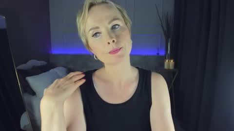 Sandra online show from 01-27-25, 08:51