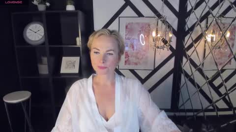 Sandra online show from 01-28-25, 08:36