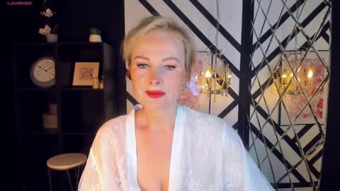 Sandra online show from 02-09-25, 05:40