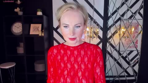 Sandra online show from 02-10-25, 05:47