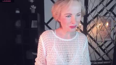 Sandra online show from 03-09-25, 05:22