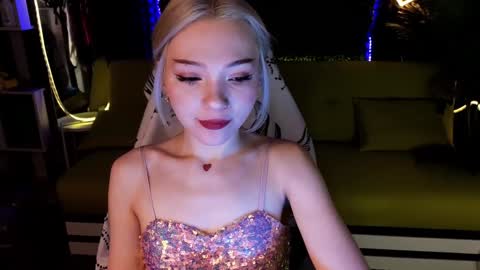 Sandy  online show from 01-19-25, 01:43