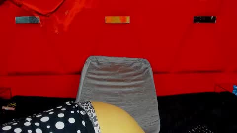 sandraclarkx69 online show from 10-18-25, 12:28