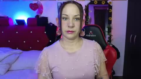 Snapshot of sandraossa chatting on 11-08-25, 07:12 sandraossa online show from 11-08-25, 07:12