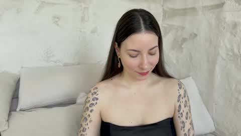 Snapshot of sandraschonherz chatting on 02-06-25, 07:45 Sandra Schonherz online show from 02-06-25, 07:45