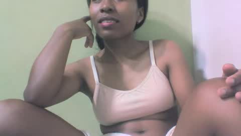 sandy735579 online show from 10-22-25, 07:13