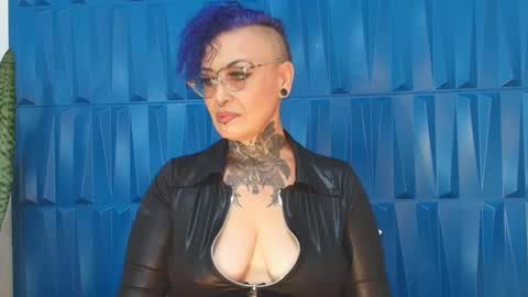 Sandy Rose online show from 02-11-25, 06:55