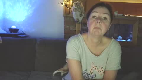 sanroom online show from 11-18-25, 03:49