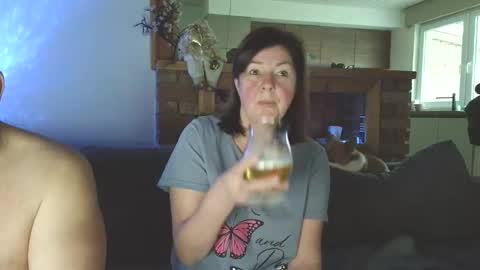 sanroom online show from 11-22-25, 02:49