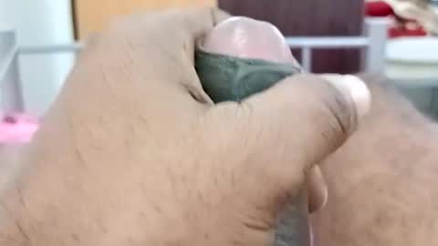 Snapshot of santhoshlees chatting on 12-03-25, 05:26 Harder online show from 12-03-25, 05:26