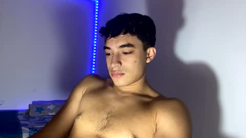 Snapshot of santi36rt chatting on 11-18-25, 01:00 santi36rt online show from 11-18-25, 01:00